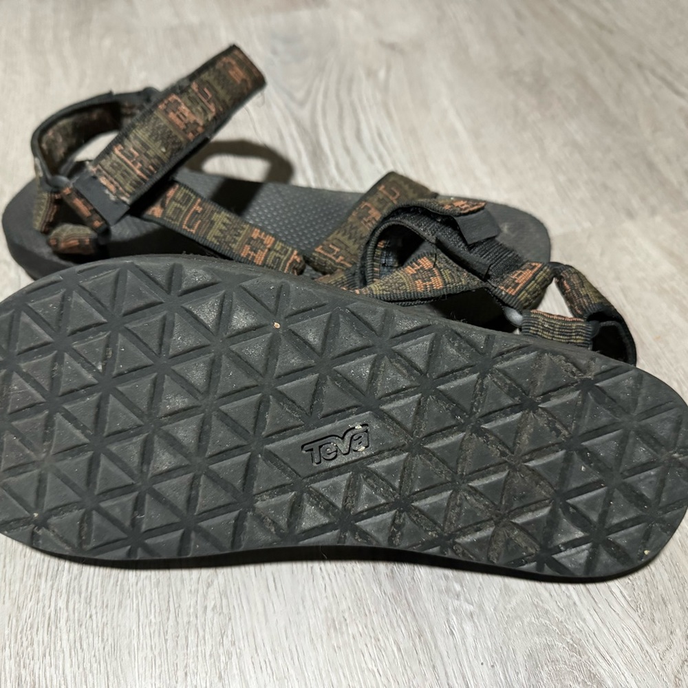 Teva Snadals - Picture 2 of 3